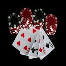 Tim ayo bet bekerja di pusat operasi platform gaming online